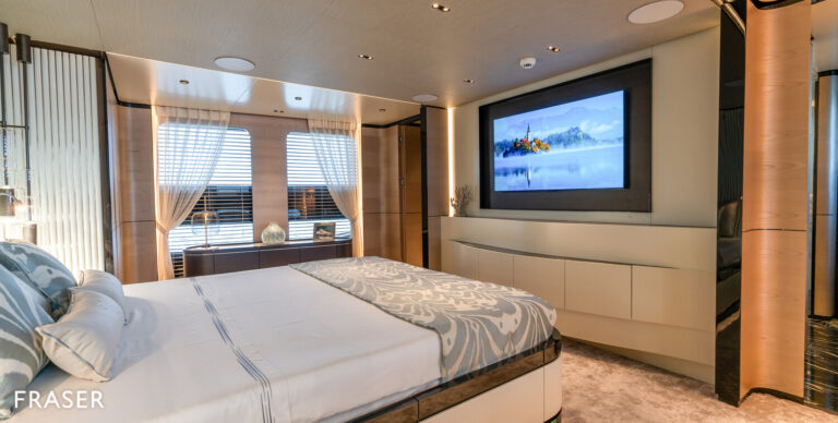 KASIF_09_Bilgin_Master+Stateroom_DSC00321_LR_EDIT-b2gB57Rr