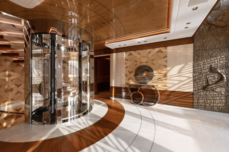 ENERGY music lounge with Steinway piano