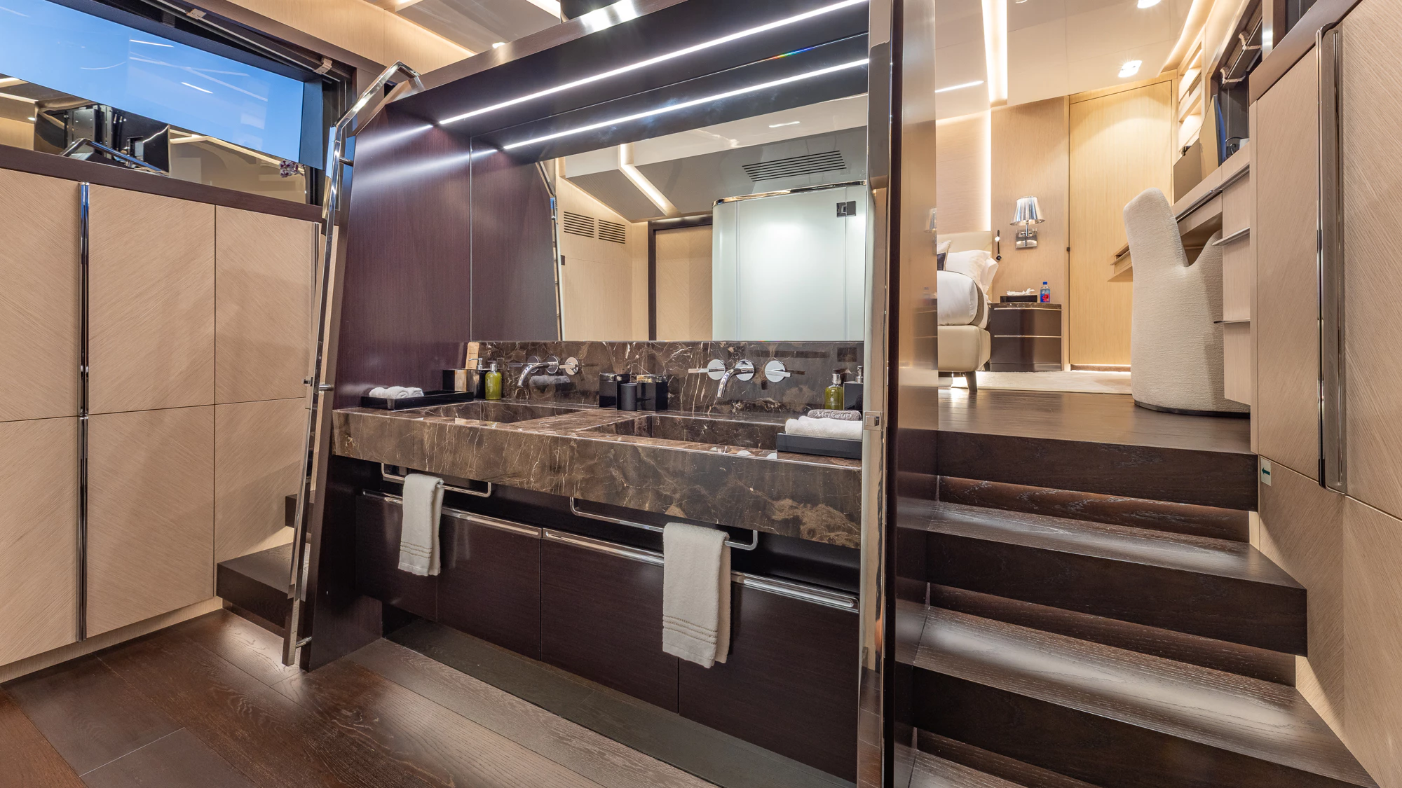 BACK 9 AND A HALF en-suite bathroom with stone finishes