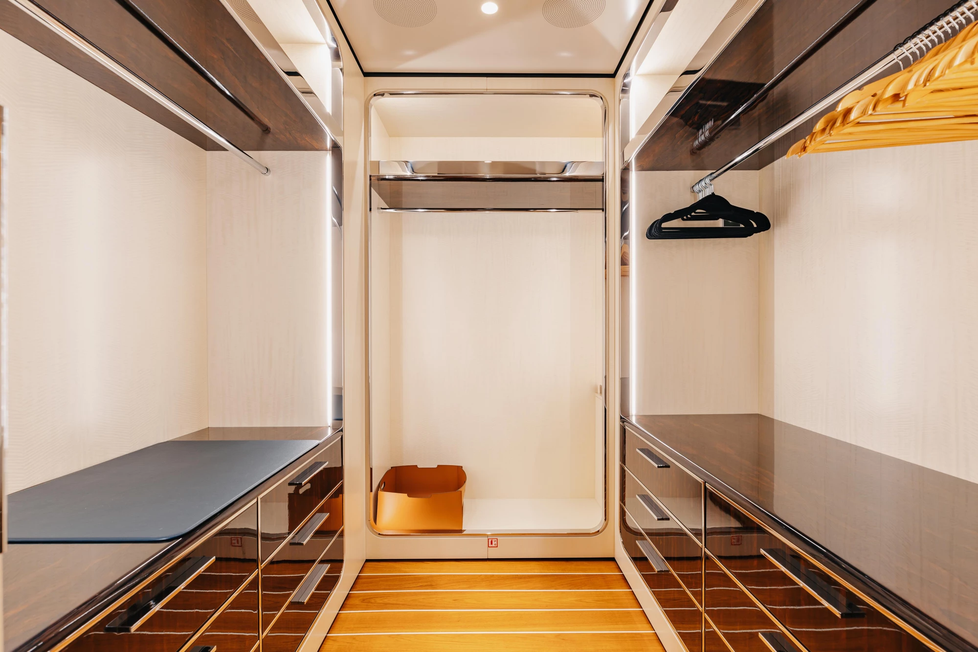 DAYBREAK master walk-in wardrobe and dressing area